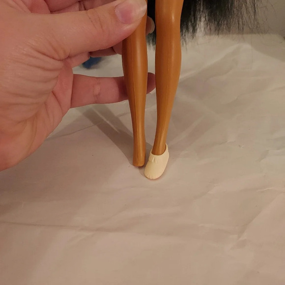 Vintage Disney Pocahontas & John Smith Barbie Dolls - Picture 4 of 14